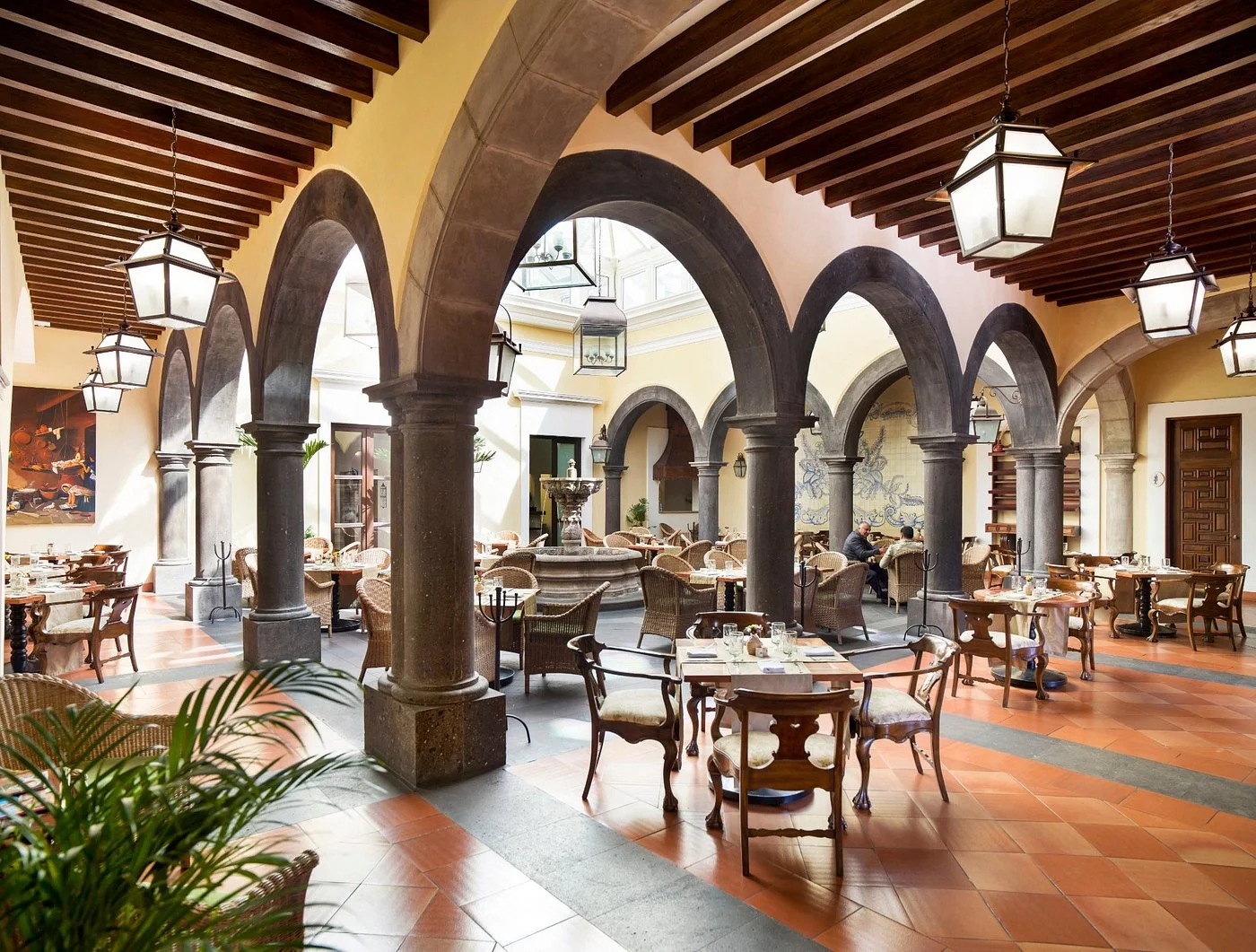 restaurante-la-antigua-portada.webp